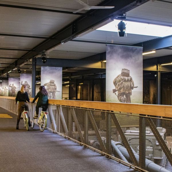Het Oorlogsmuseum heeft een fietsbrug
